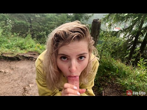 ❤️ Meisie sluk cum na 'n openbare blowjob - Eva Elfi ❤ Superseks by ons